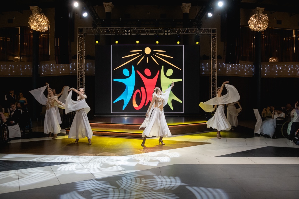 XI бал на колясках. Фото: Ирина Иванова. Правообладатель: Институт культурных программ.