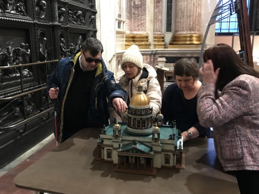 Участники проекта на экскурсии в Исаакиевском соборе photo1674652595.jpeg