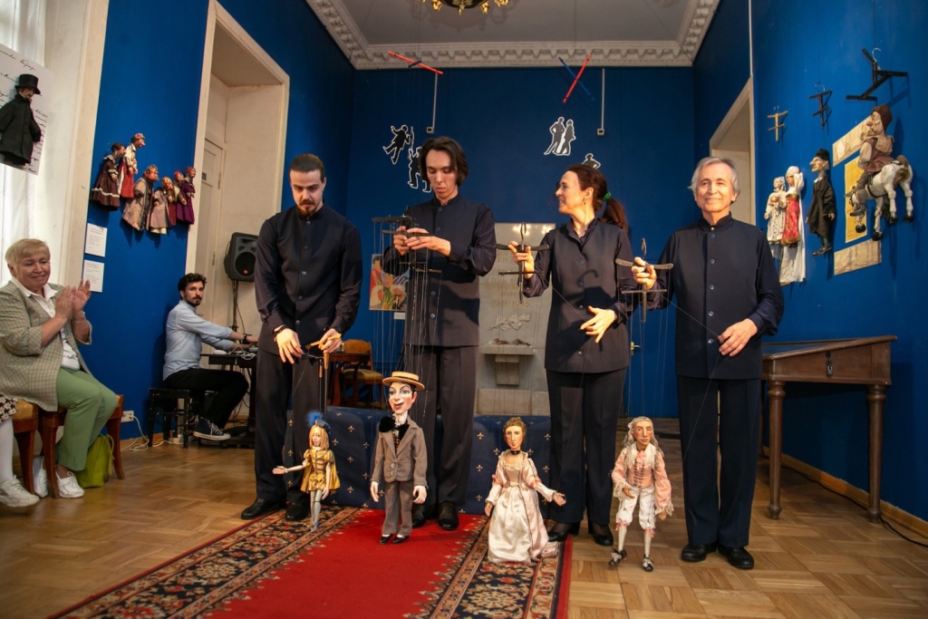 Открытие выставки в Доме актера на Невском, 86.