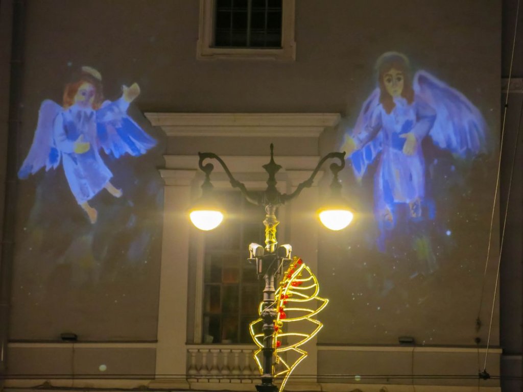 Световая инсталляция на стене Российской национальной библиотеки Фото: Ирина Иванова