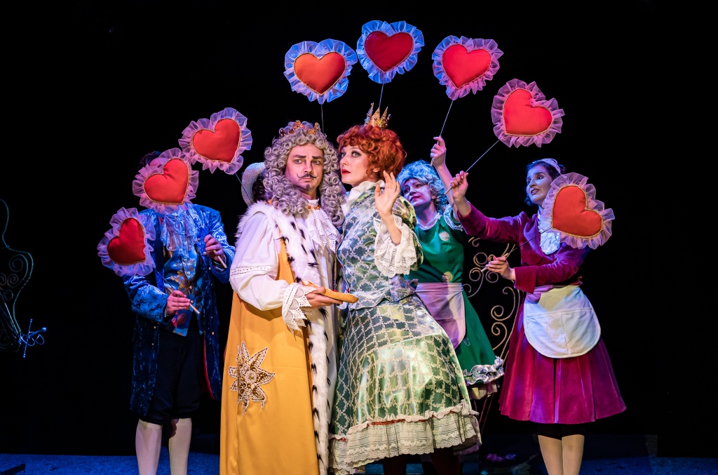 Сцена из спектакля «Королевский бутерброд». Источник: teatrzcr.ru. Правообладатель: Театр за Черной речкой. _HHH8656.jpg