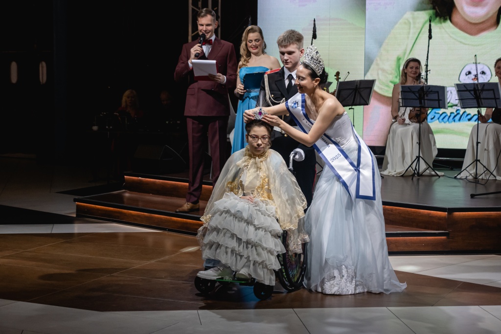 XI бал на колясках. Фото: Ирина Иванова. Правообладатель: Институт культурных программ.