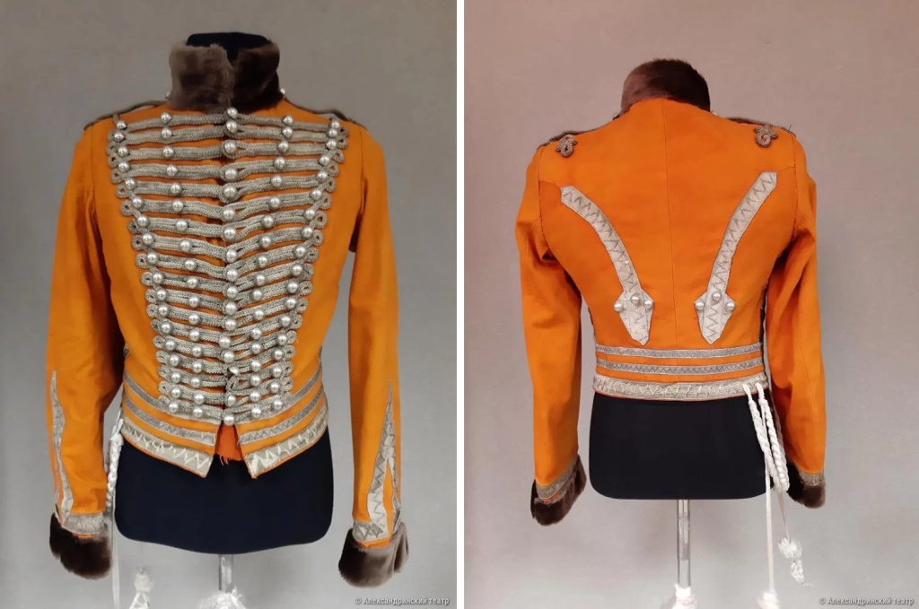 Сохранившийся доломан. Фото: Александринский театр, alexandrinsky.ru.