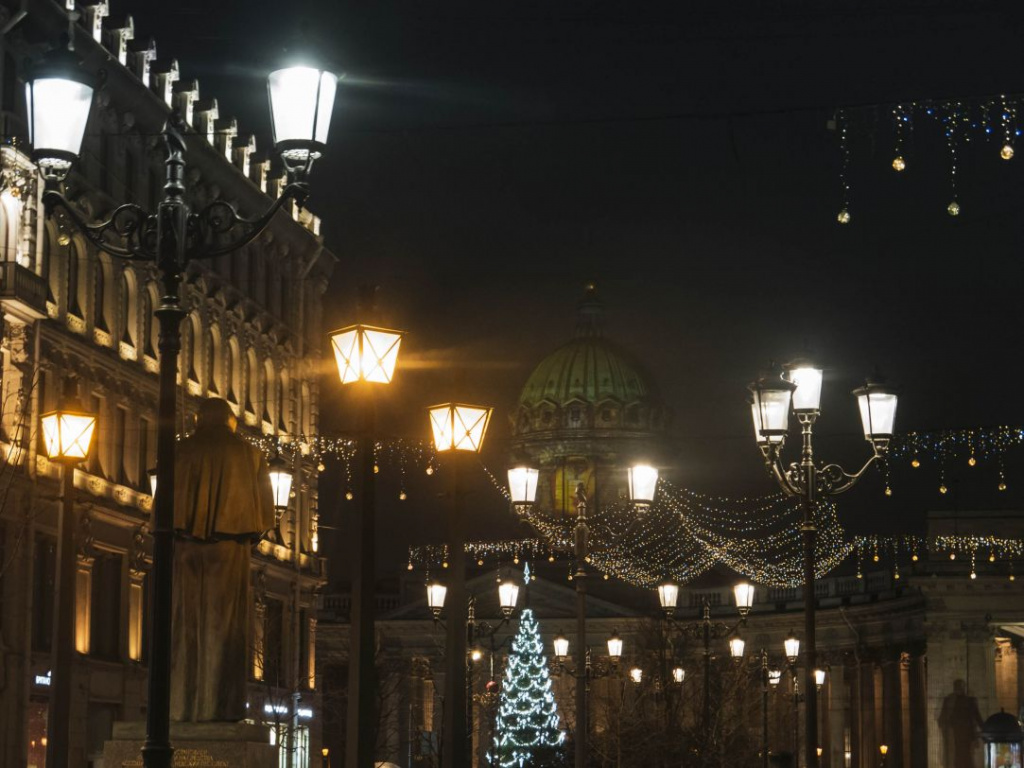 Вид на Казанской собор с Малой Конюшенной. Фото: Ирина Иванова