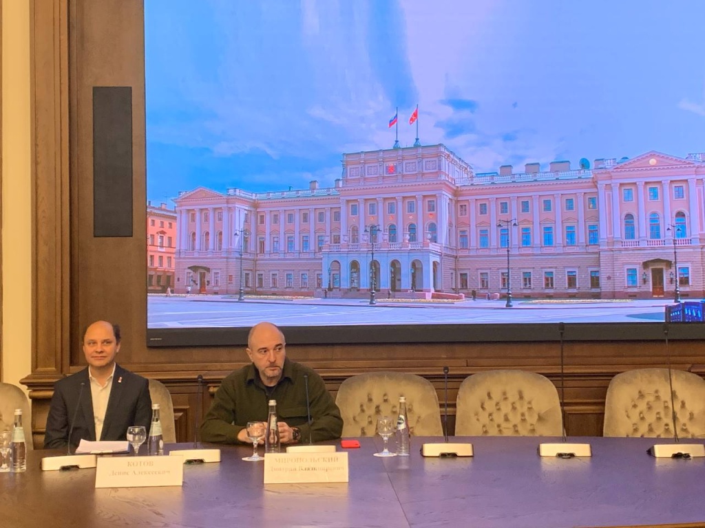 В ходе творческой встречи спикеры подняли много интересных тем. Фото: Елена Казачинская. 