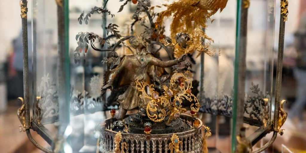 Screenshot 2025-08-08 at 15-50-53 Музей Русский Левша Сайт музея чудес в г. Санкт-Петербург - Русский Левша . Это место точно стоит посетить в Культурной столице России.png