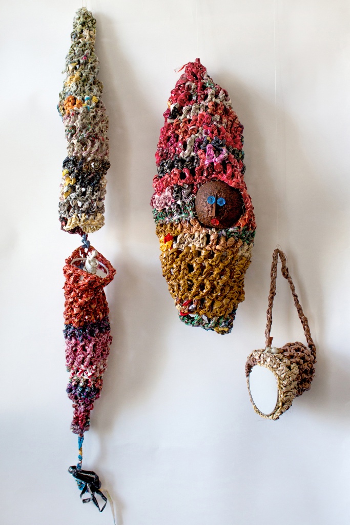 Ирина Яблочкина «Коконы» синтетика, плетение