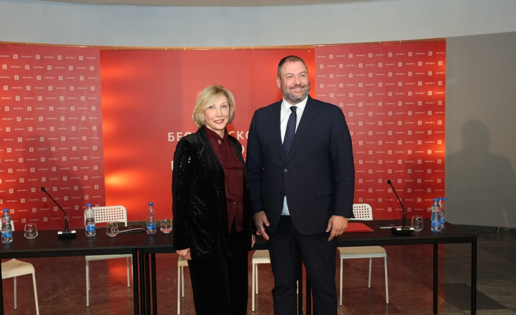 Директор БДТ имени Товстоногова Татьяна Архипова и директор Белградского драматического театра Юг Радивоевич.