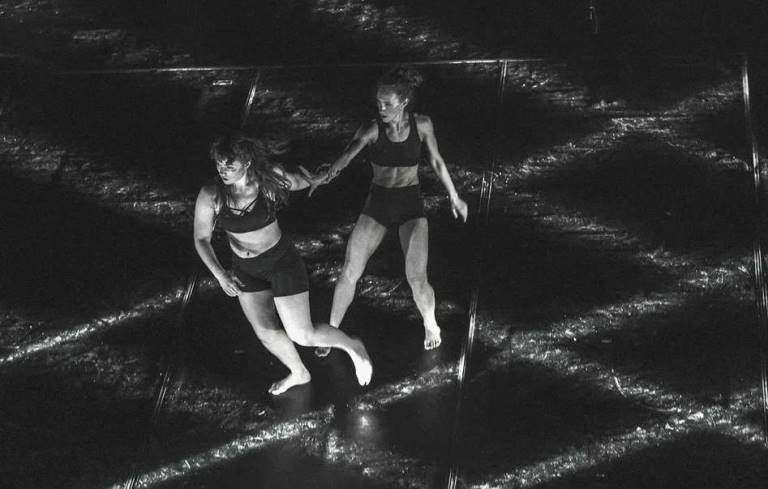 Фестиваль «Видеоформа». Спектакль «Петля / Loop». Фото предоставлено пресс-службой Центра современного искусства имени Сергея Курёхина. Правообладатель: Центр современного искусства имени Сергея Курёхина. 