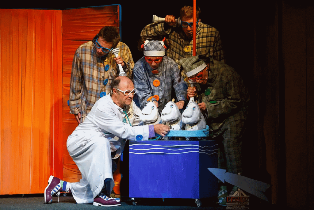 Фото: teatrskazki.spb.ru. Айболит.png