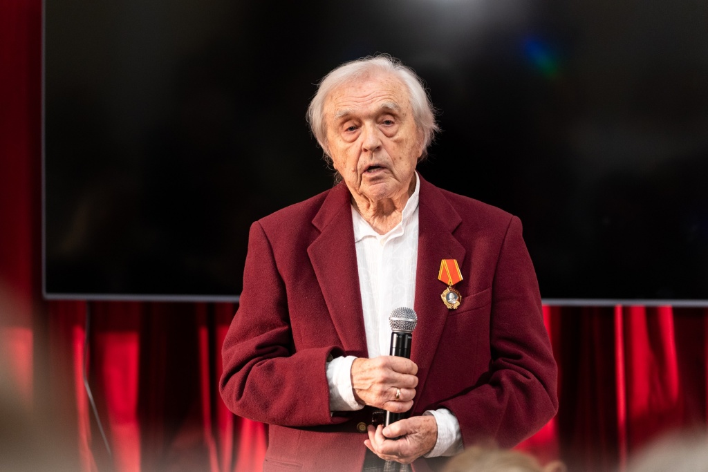 Олег Виноградов. Олег Виноградов.