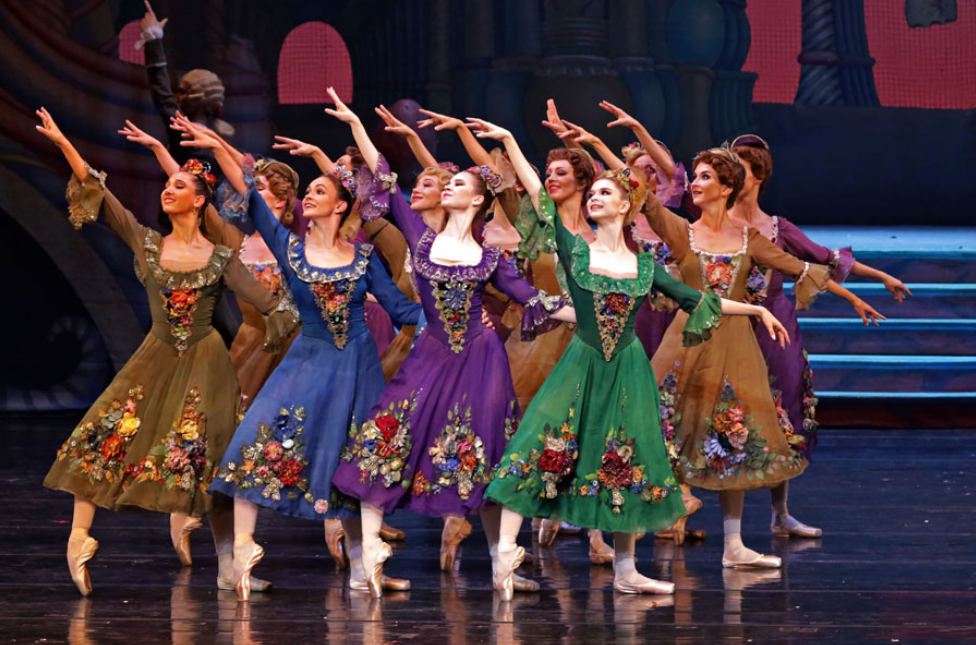 Сцена из балета Михаила Шемякина «Щелкунчик». Источник: mariinsky.ru. Правообладатель: Мариинский театр. Щелк_Шем.png