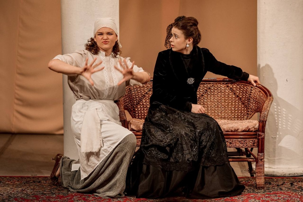 Выступление профессиональных неслышащих и слабослышащих актеров из «У театр». Фото: пресс-служба СПб РО ОООИ ВОГ.