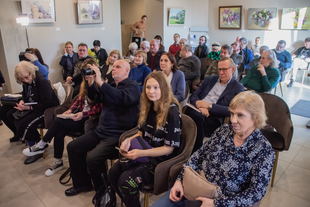 Зал был полон зрителей. Фото: Ирина Иванова. 