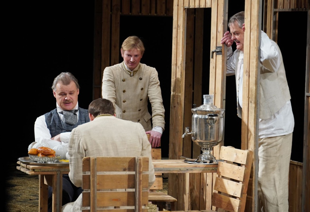 Сцена из спектакля "Отцы и дети". Правообладатель: ТЮЗ им. А.А. Брянцева.