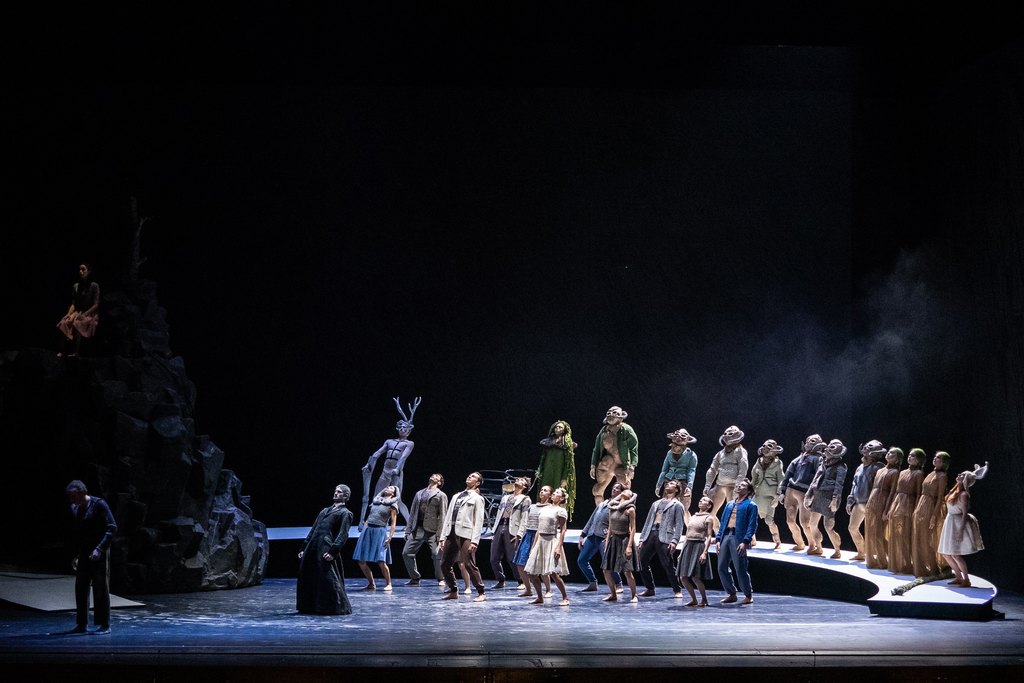 A04050106_07_PeerGynt_C025366_ENSEMBLE_c_Wiener Staatsballett_Ashley Taylor.jpg