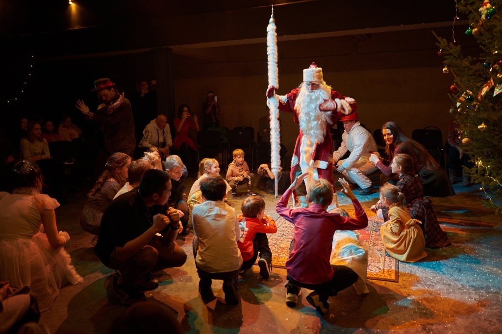 Источник: vk.com/teatr_pokoleniy. Правообладатель: Театр Поколений. nR10-_9rzqQ.jpg