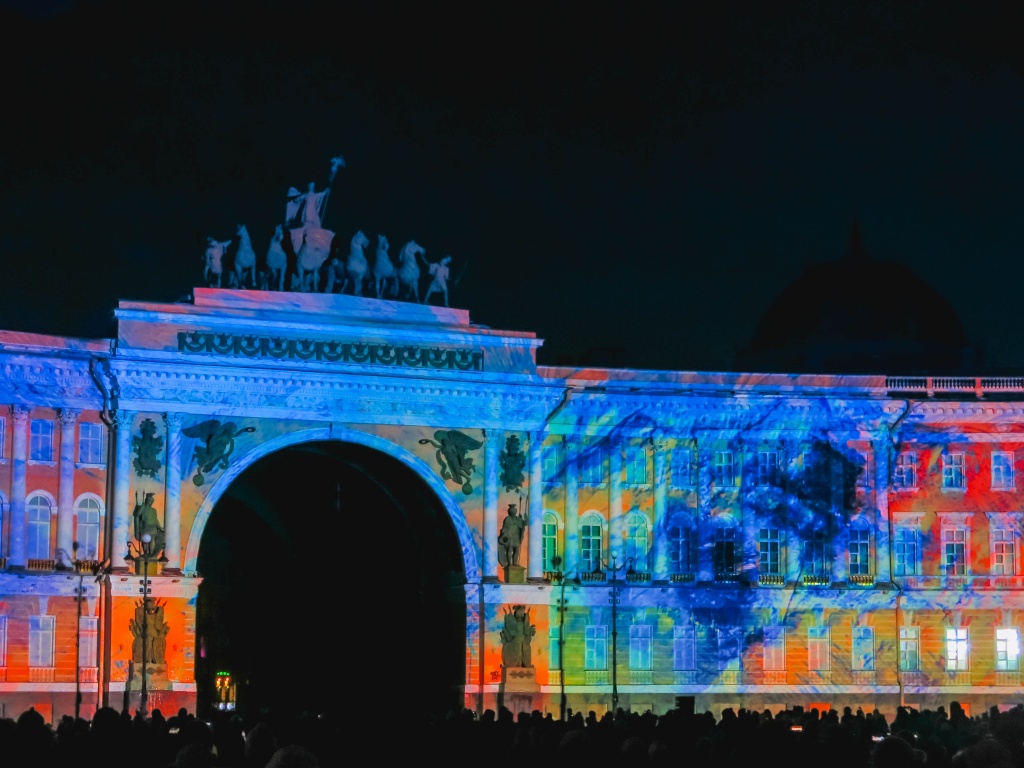 Театрализованная программа «Блокада. Помнить вечно» на Дворцовой площади. Фото: Ирина Иванова.