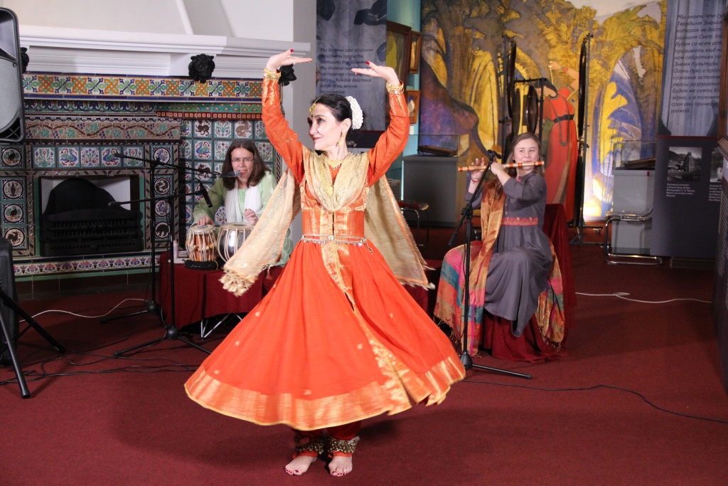 Марина Брынова (индийские танцы, Россия)