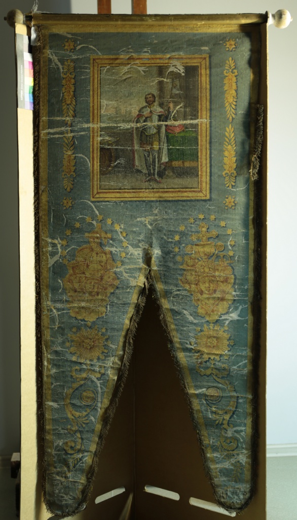 Хоругвь с живописным изображением святого Александра Невского (нач. ХIХ в.). До реставрации.