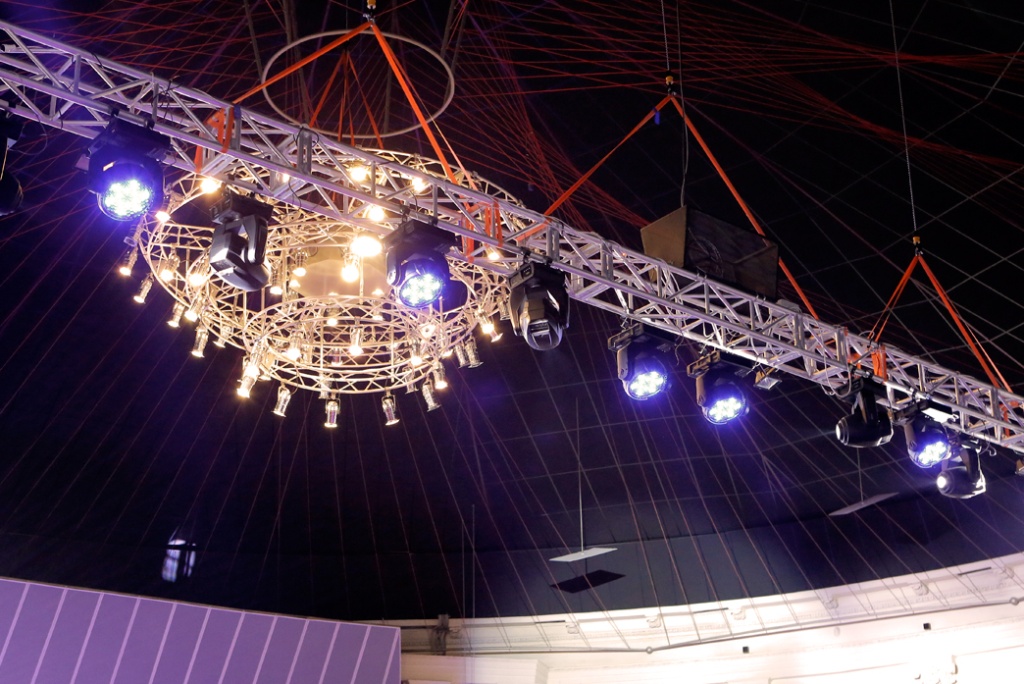 Правообладатель: «Колизей Арена».