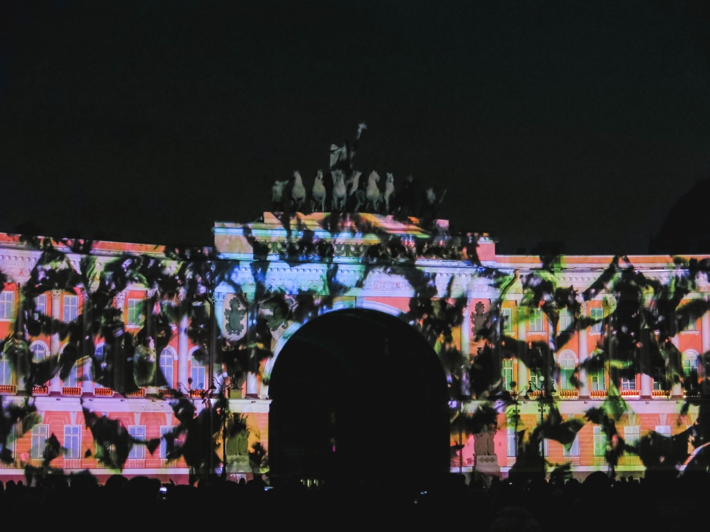 Театрализованная программа «Блокада. Помнить вечно» на Дворцовой площади. Фото: Ирина Иванова.