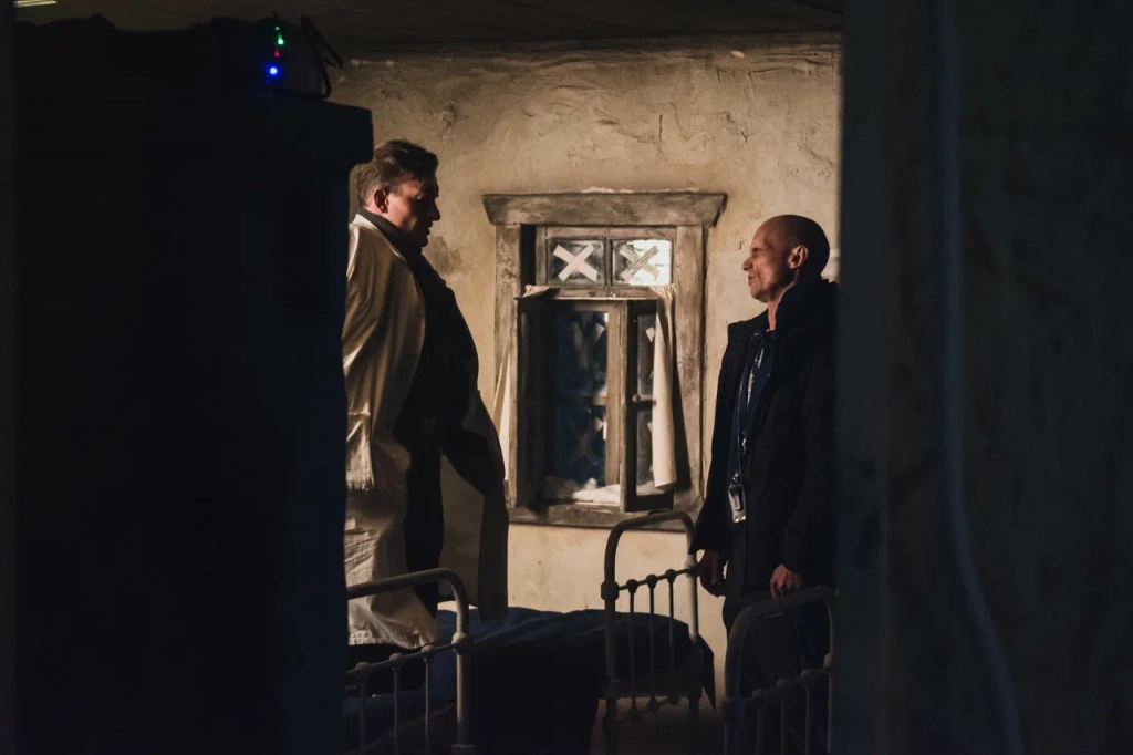 Режиссер Андрей Шальопа и актер Петр Рыков в процессе съемок на "Ленфильме". Фото: Ирина Иванова. 