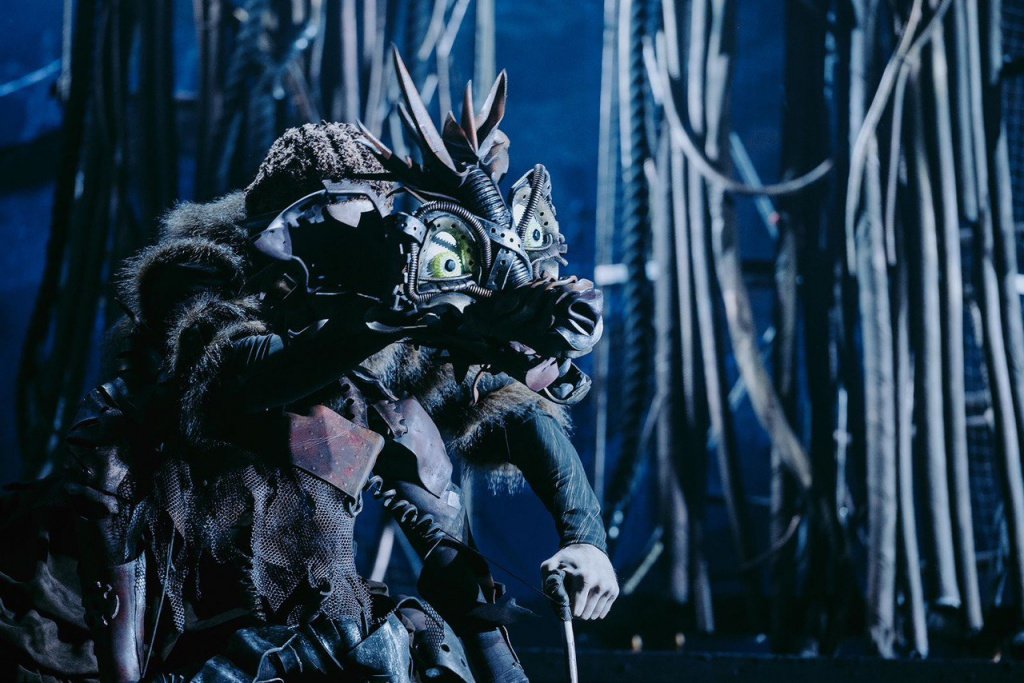 Табаки поразил зрителей своими вокальными данными. Фото: estrada.spb.ru. Табаки поразил зрителей своими вокальными данными. Фото: estrada.spb.ru.