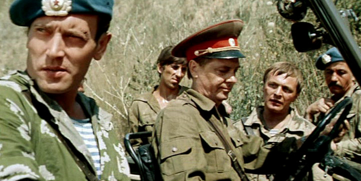 Кадр из фильма «Ответный ход» (1981).