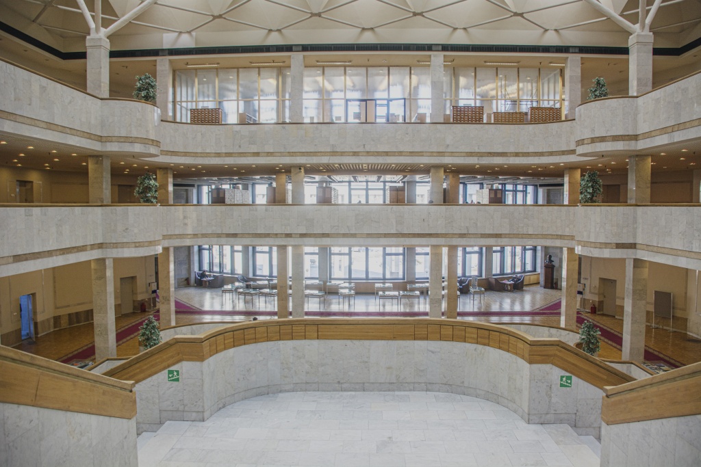 Выставка в РНБ прослеживает пять этапов битвы за Ленинград