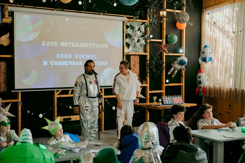 Screenshot 2026-04-27 at 16-53-11 Фото Ждун 2 _ Кадр со съемок фильма «Ждун 2» (2026) #4160502.png