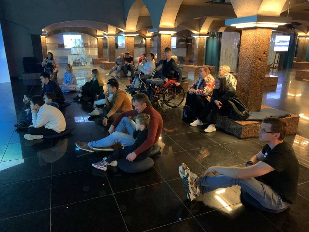 Это проект, который предоставляет возможность каждому стать полноправным участником культурной жизни Санкт-Петербурга, вне зависимости от его физического здоровья. Фото: проект «Многомерность культуры». Это проект, который предоставляет возможность каждому стать полноправным участником культурной жизни Санкт-Петербурга, вне зависимости от его физического здоровья. Фото: проект «Многомерность культуры».