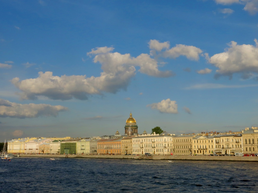 Вид на Исаакиевский собор. Линия города. Фото: Ирина Иванова. 