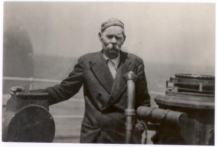 Максим Горький на теплоходе «Жан - Жорж». Правообладатель: Государственный ордена Почета музей А.М. Горького, goskatalog.ru.