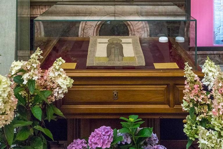 Выставка «Под покровом святого Александра Невского» в Исаакиевском соборе. Источник: cathedral.ru. Правообладатель: Государственный музей-заповедник «Исаакиевский собор».