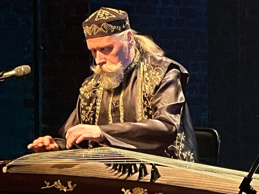 Правообладатель: оргкомитет фестиваля «Культурный мост. Россия – Китай». Правообладатель: оргкомитет фестиваля «Культурный мост. Россия – Китай».