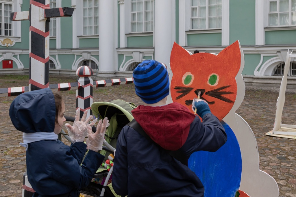 В Большом дворе Зимнего дворца пройдет открытая программа. В Большом дворе Зимнего дворца пройдет открытая программа.
