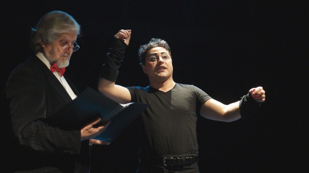 Л. Мозговой и П. Дементьев в спектакле «Коломбина». Фото С. Климова Коломбина фото С.Климов Мозговой и Дементьев (1).e0fa676ba901c03e501f14c3844adb19.jpg