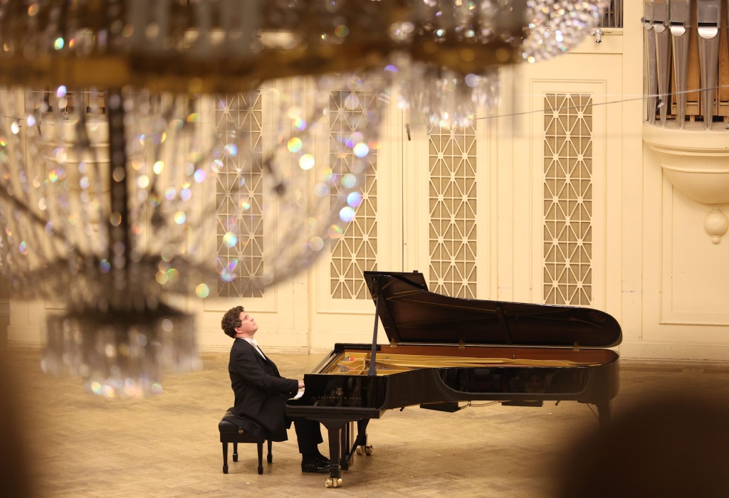 Денис Мацуев в Большом зале Петербургской филармонии. Фото Стас Левшин