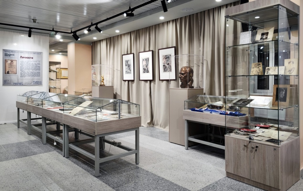 Правообладатель: Центральный государственный архив литературы и искусства.