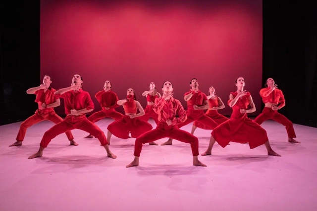 Спектакль «Фрида» Танцевальной компании Евы Дуды и Национального театра танца Венгрии. Источник: vk.com/diaghilevps. Правообладатель: vk.com/diaghilevps. Спектакль «Фрида» Танцевальной компании Евы Дуды и Национального театра танца Венгрии. Источник: vk.com/diaghilevps. Правообладатель: vk.com/diaghilevps.