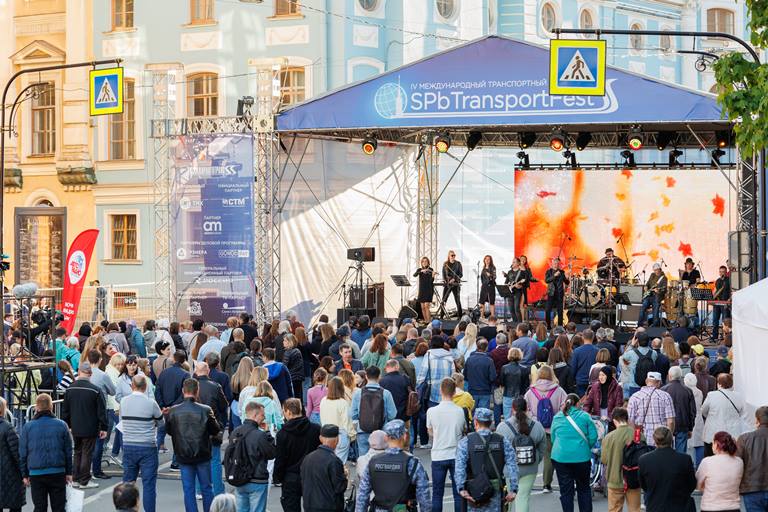 «ТранспортФест». Концерт на Манежной площади. Фото предоставлено организаторами фестиваля. Правообладатель: Оргкомитет фестиваля «ТранспортФест».