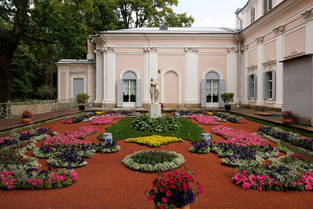 Китайский дворец.. Двор. 