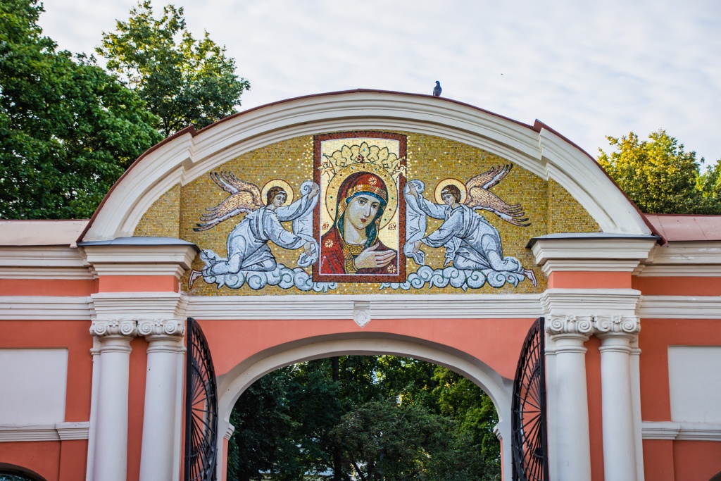 Свято-Троицкая Александро-Невская Лавра. Фото: Ирина Иванова. Правообладатель: Институт культурных программ. Свято-Троицкая Александро-Невская Лавра. Фото: Ирина Иванова.