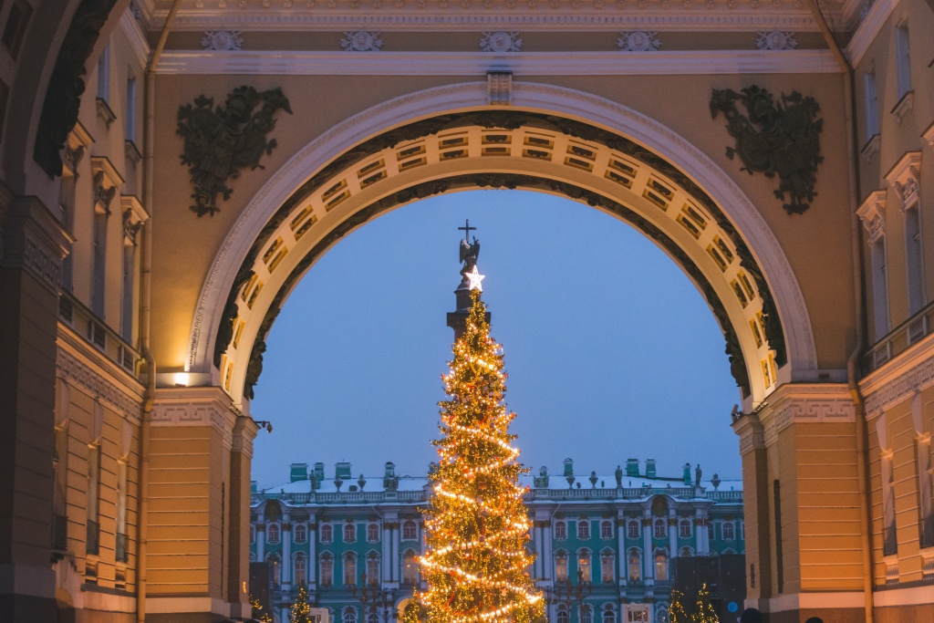 Елка на Дворцовой площади. (Новый год 2023/4). Фото: Ирина Иванова.