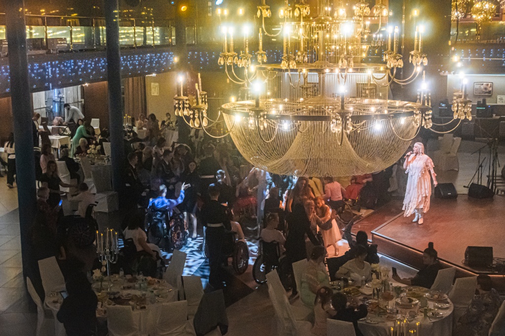 XI бал на колясках. Фото: Ирина Иванова. Правообладатель: Институт культурных программ.