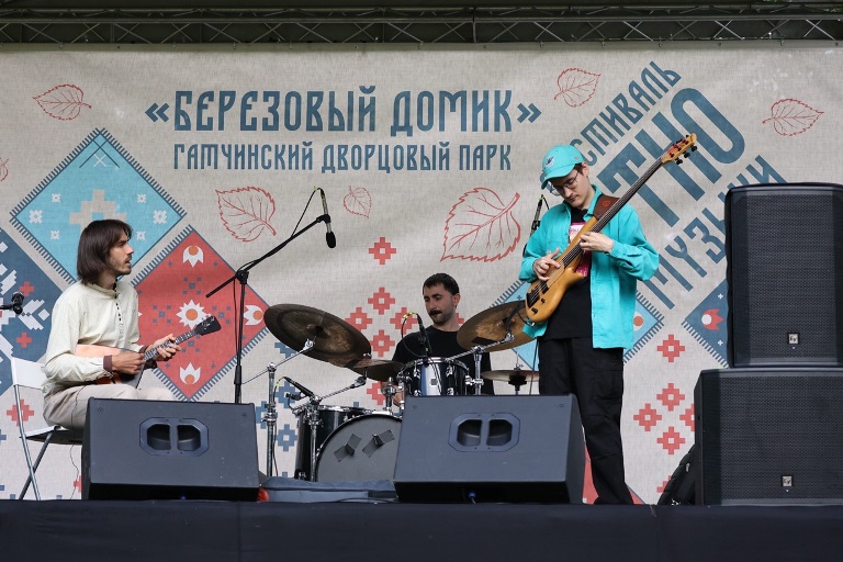 Этно-музыкальный фестиваль «Березовый домик». Источник: vk.com/birchhousefestival. Правообладатель: vk.com/birchhousefestival Этно-музыкальный фестиваль «Березовый домик». Источник: vk.com/birchhousefestival. Правообладатель: vk.com/birchhousefestival