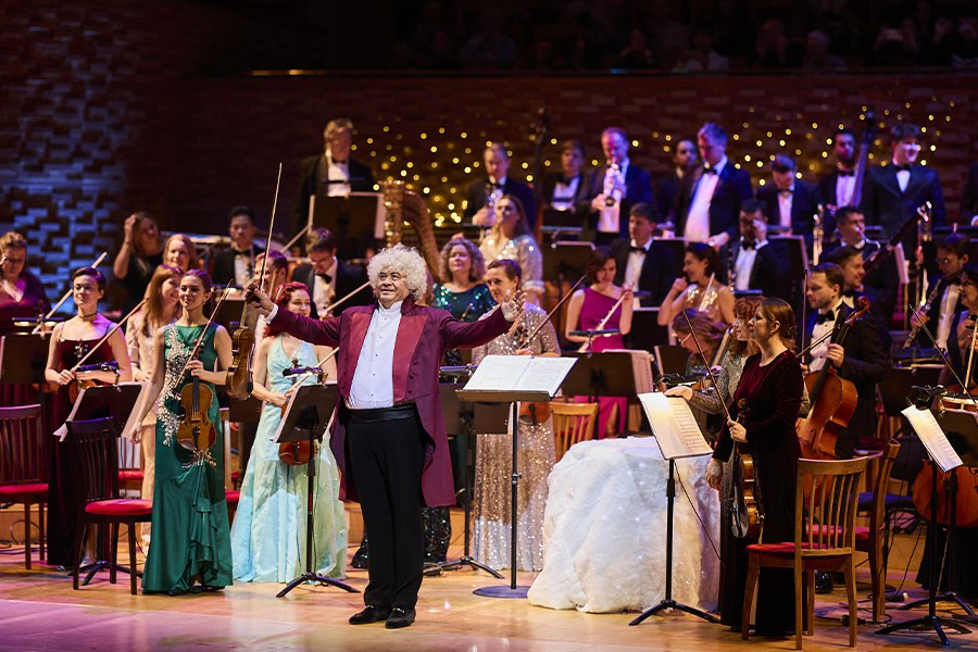 Правообладатель: Мариинский театр.