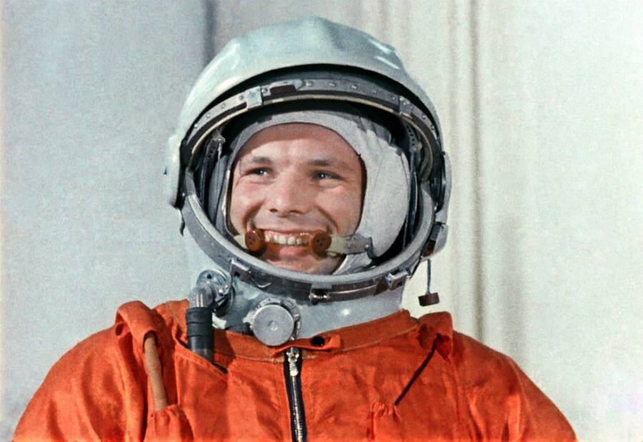 Юрий Гагарин Юрий Гагарин