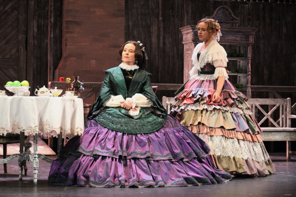 Правообладатель: Театр комедии имени Н.П. Акимова, akimovkomedia.ru. Правообладатель: театр Комедии имени Н. П. Акимова, akimovkomedia.ru.